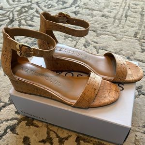 Aerosoles cork wedge size 10. Willis style. Sold out online. Never worn.